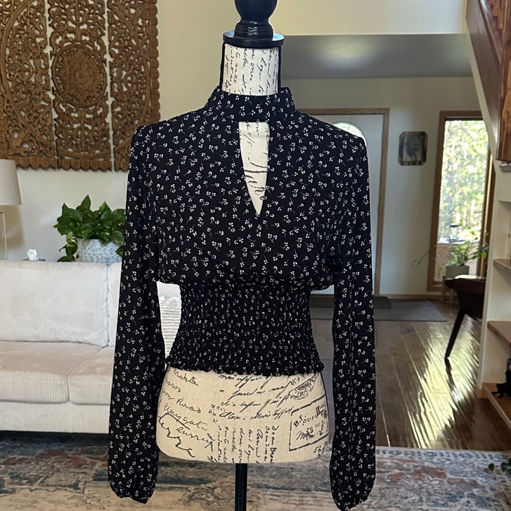 Chic Black Floral Women's Top